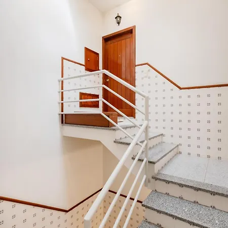 Floor Retreat In * إسبِنو