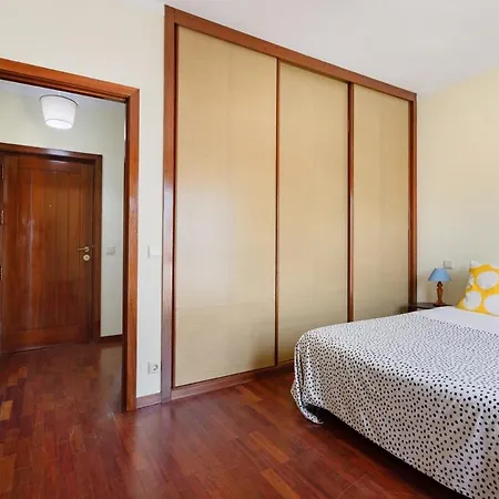 Floor Retreat In Apartment Espinho (Aveiro)